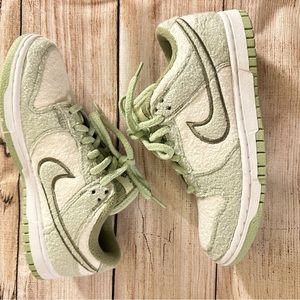 Nike Dunk Low DQ7579 300 Fleece Green